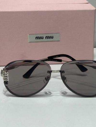 Солнцезащитные очки MIU MIU