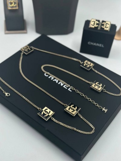 Сотуар CHANEL