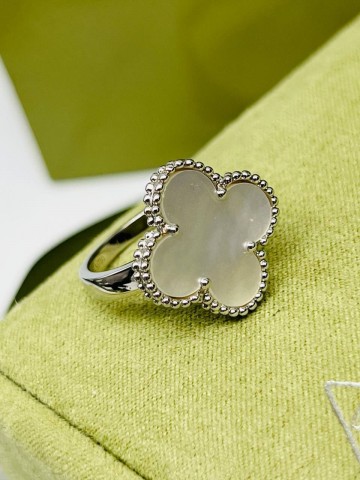 Кольцо Van Cleef & Arpels