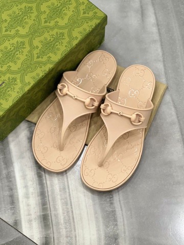 Шлепанцы Gucci