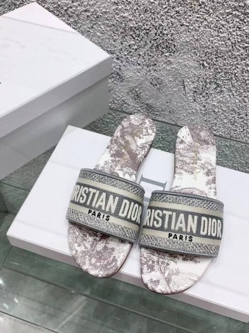 Шлепанцы Dior