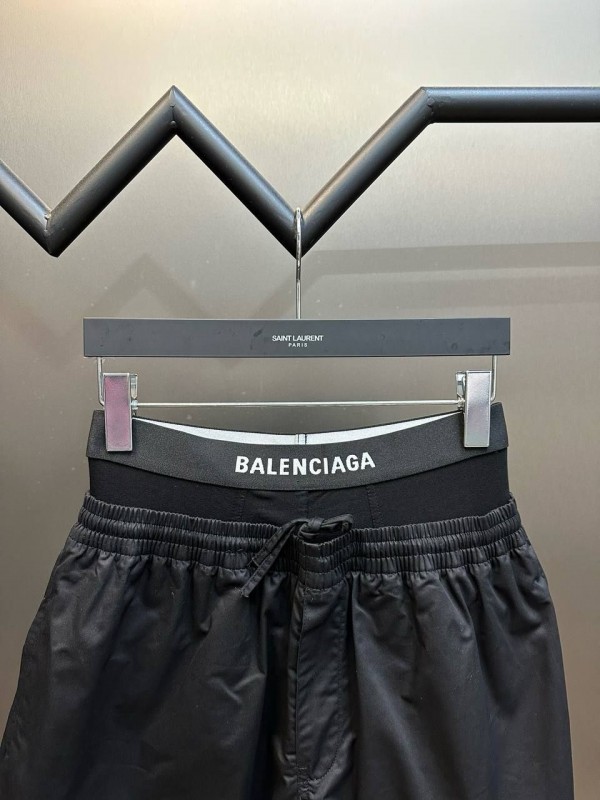 Шорты Balenciaga