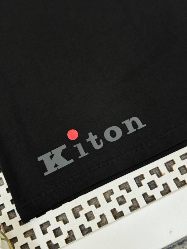 Футболка Kiton