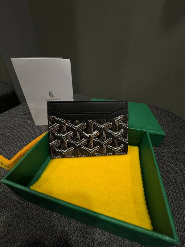 Визитница Goyard