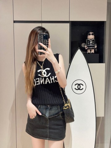 Жилет CHANEL
