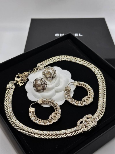 Серьги CHANEL