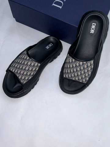 Шлепанцы Dior