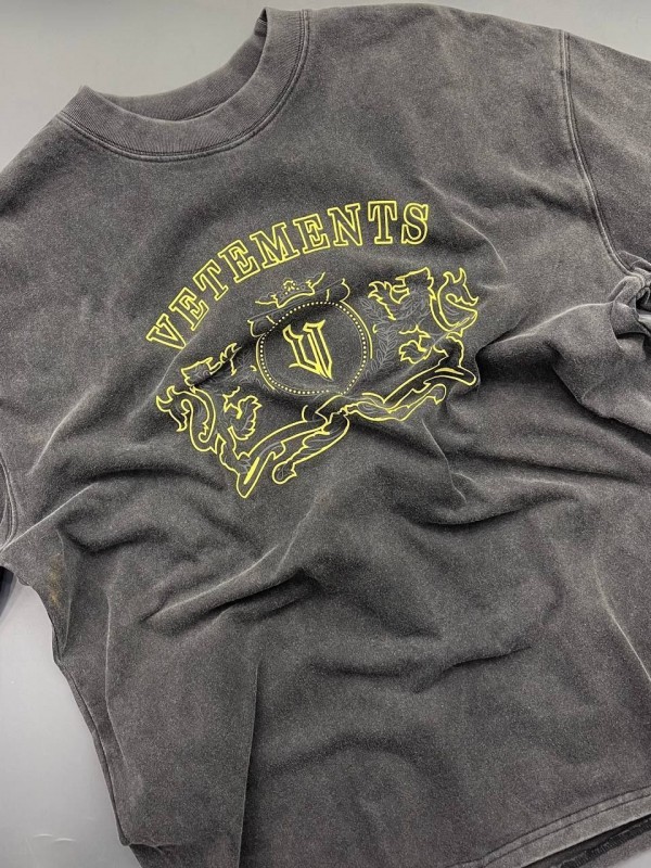 Футболка Vetements