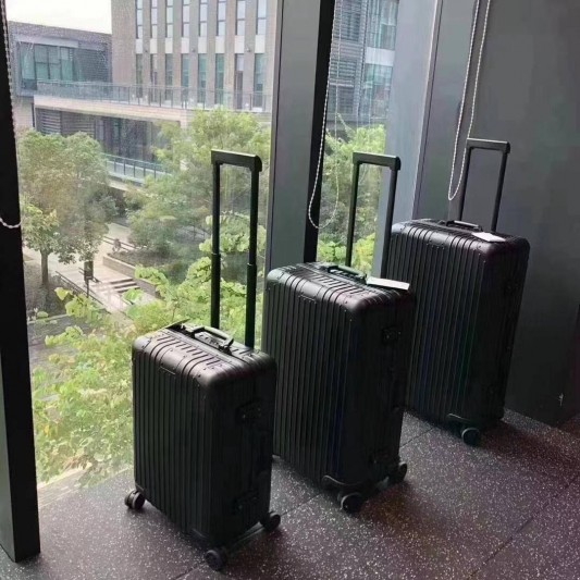 Чемодан Rimowa L