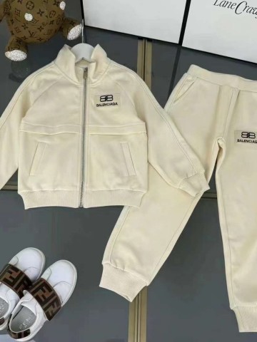 Cпортивный костюм Balenciaga
