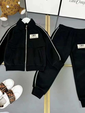 Cпортивный костюм Balenciaga