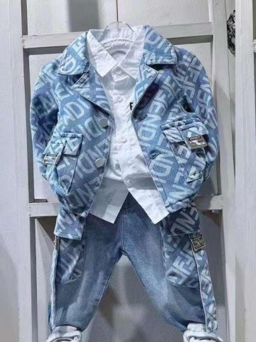 Костюм Fendi