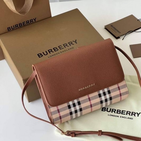 Сумка Burberry