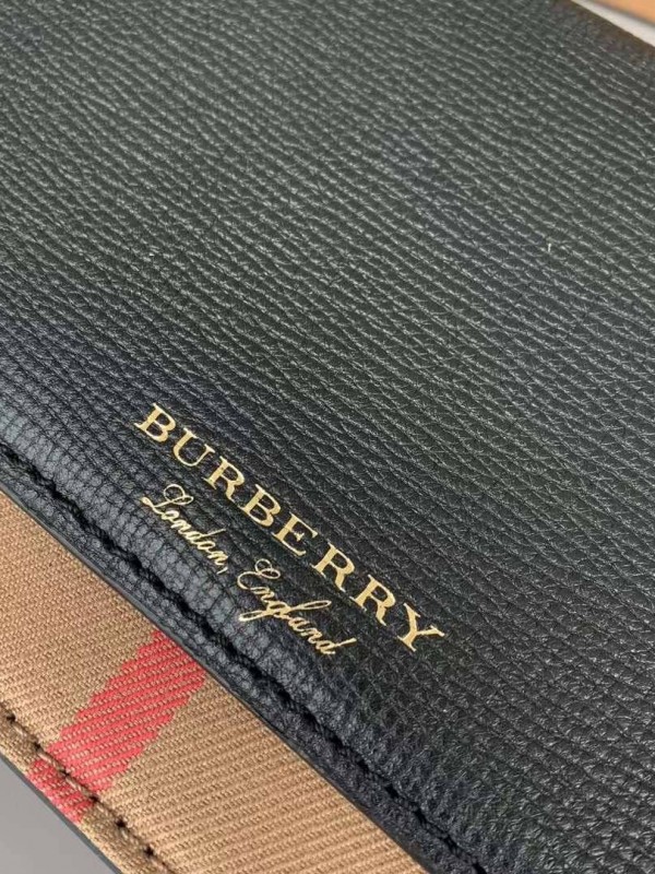 Сумка Burberry