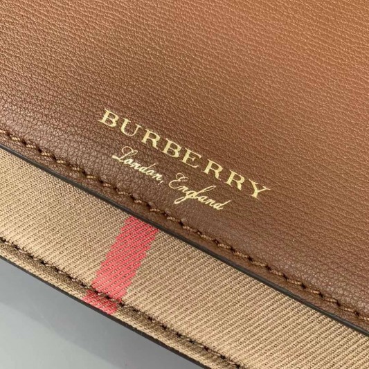 Сумка Burberry