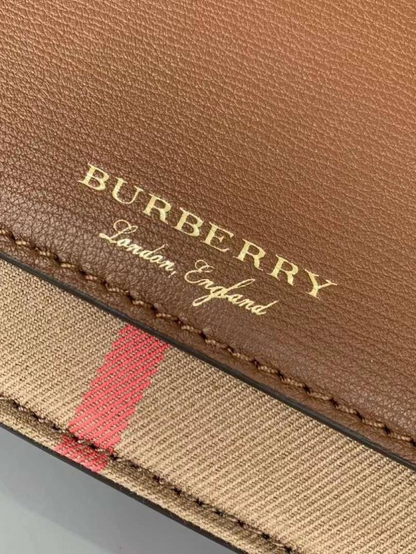 Сумка Burberry