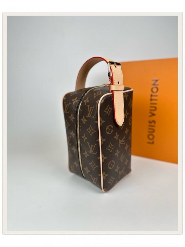 Несессер Louis Vuitton