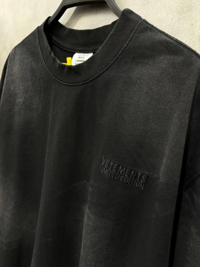 Футболка Vetements