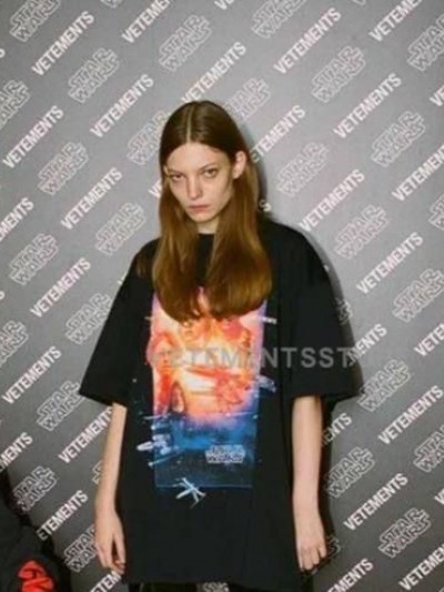 Футболка Vetements