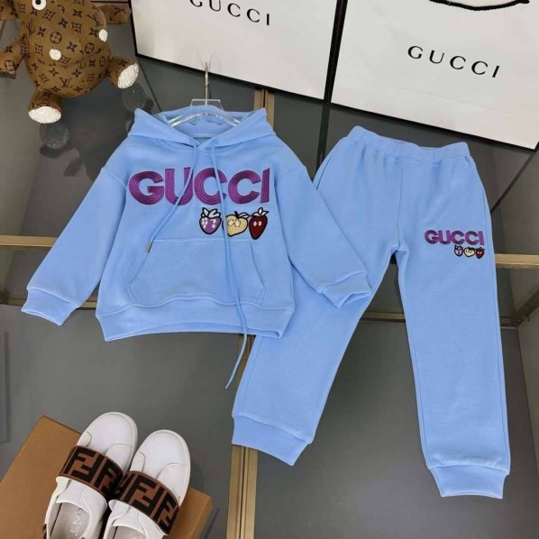 Костюм Gucci