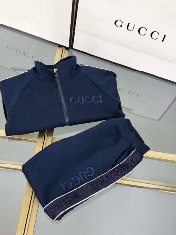Костюм Gucci