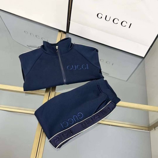 Костюм Gucci