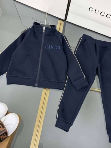Костюм Gucci