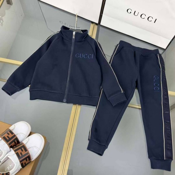 Костюм Gucci