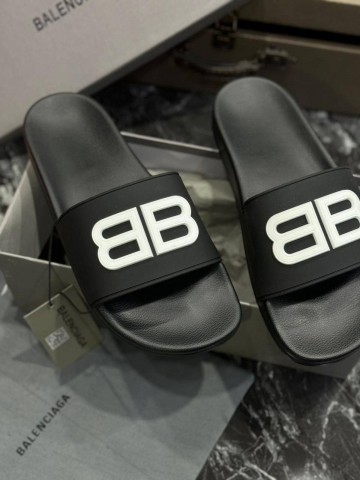 Шлепанцы Balenciaga