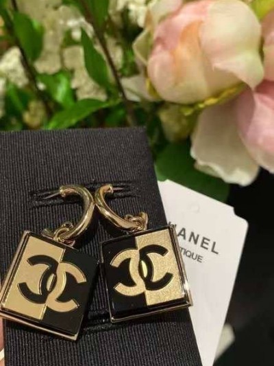 Серьги CHANEL