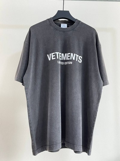 Футболка Vetements