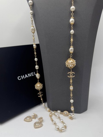 Бусы CHANEL
