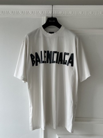 Футболка Balenciaga