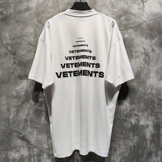 Футболка Vetements