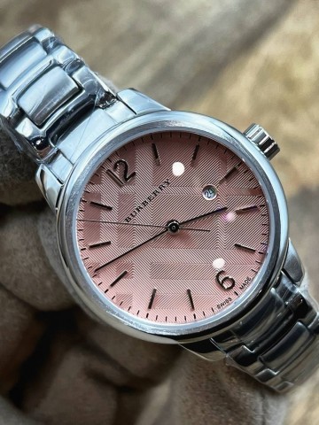 Часы Burberry