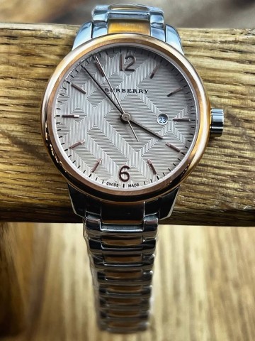 Часы Burberry
