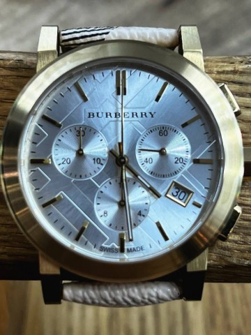 Часы Burberry