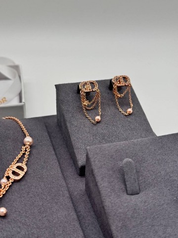 Серьги Dior