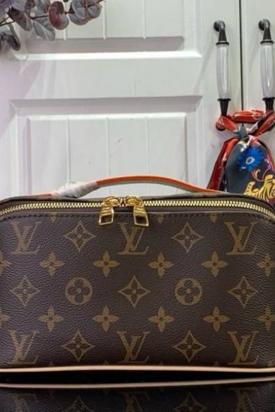 Несессер Louis Vuitton