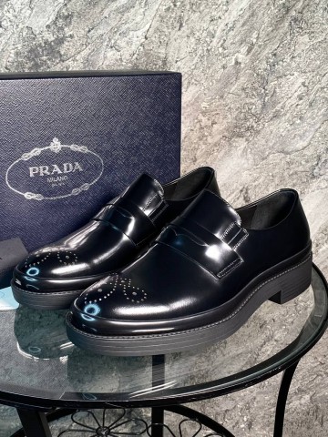 Лоферы Prada