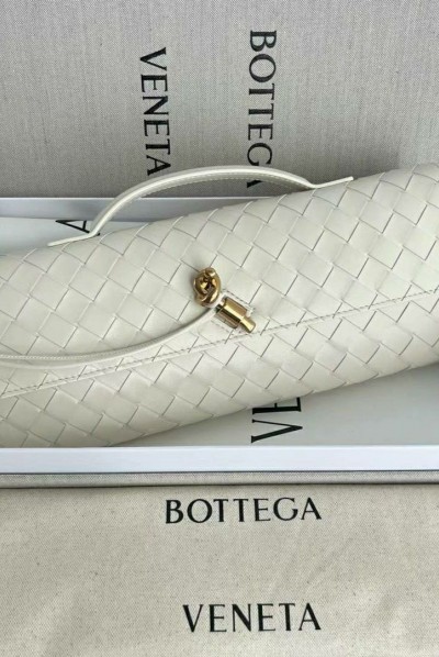 Клатч Bottega Veneta