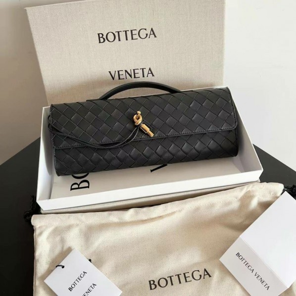 Клатч Bottega Veneta