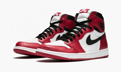 Air Jordan 1 Retro High Chicago