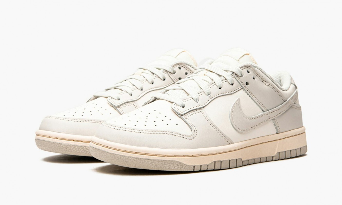 Nike Dunk Low Sail Light Bone (WMNS)