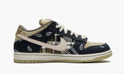 Nike SB Dunk Low x Travis Scott