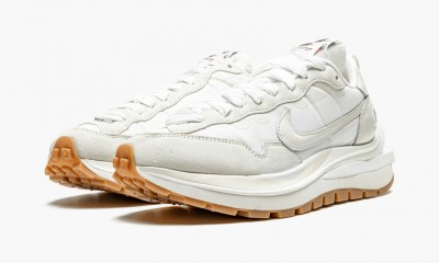 Nike VaporWaffle Sacai Sail Gum