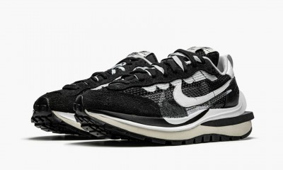 Nike VaporWaffle Sacai Black White