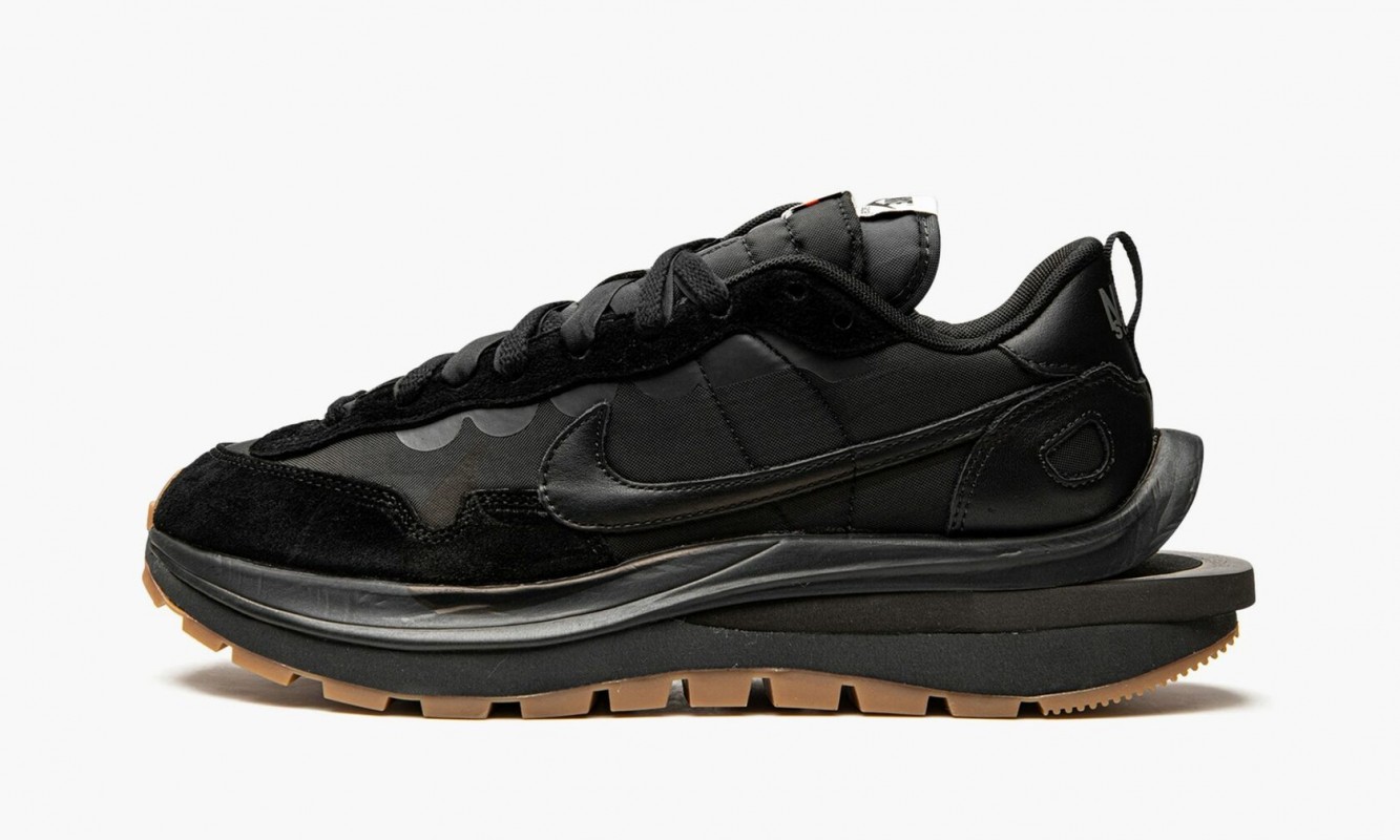 Nike VaporWaffle Sacai Black Gum