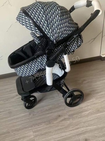 Коляска Christian Dior