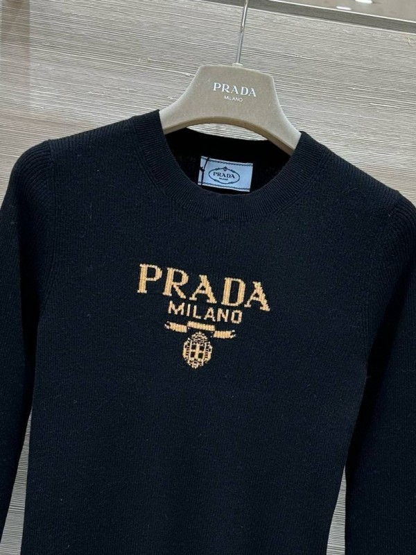 Кофта Prada